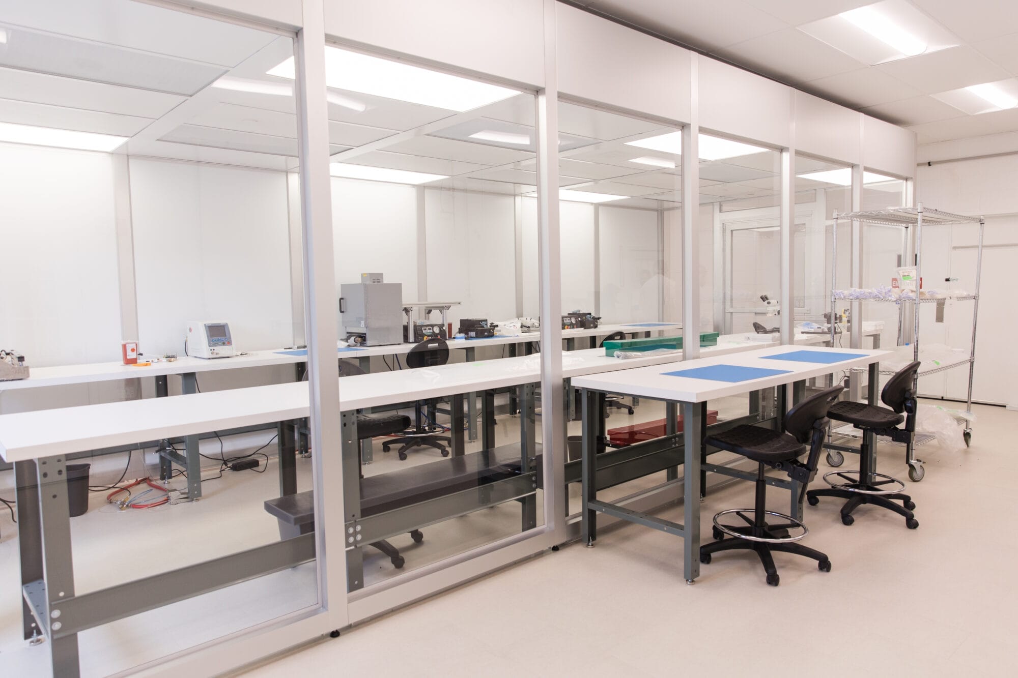 Putnam Medical's 1,200 sq. ft. Class 7 R&D cleanroom